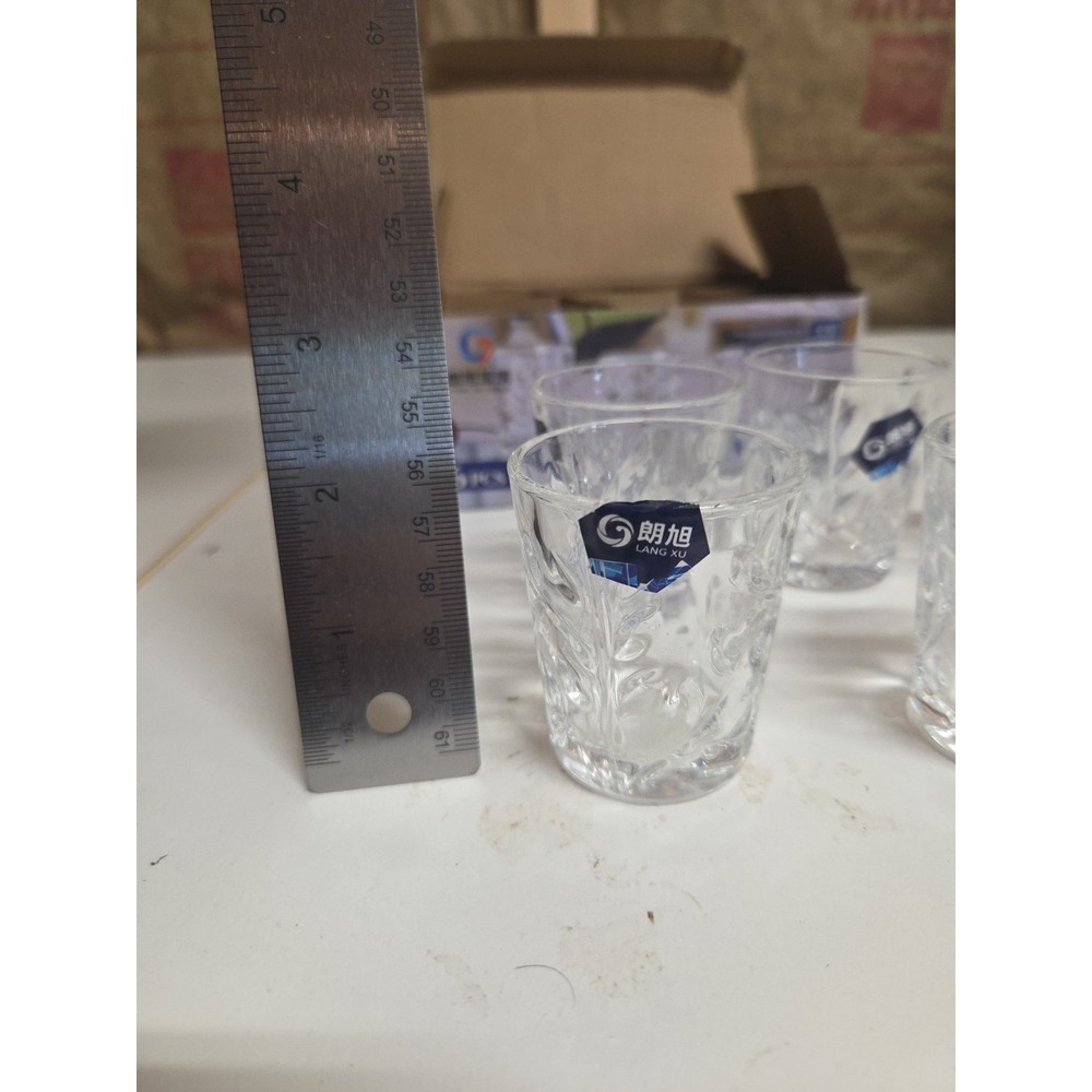 Lang Xu Glass 6 Piece Shot Glass Set 50 ml LXY4005 Clear Leaf Pattern NIB